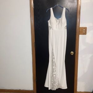 Lady white maxi dress